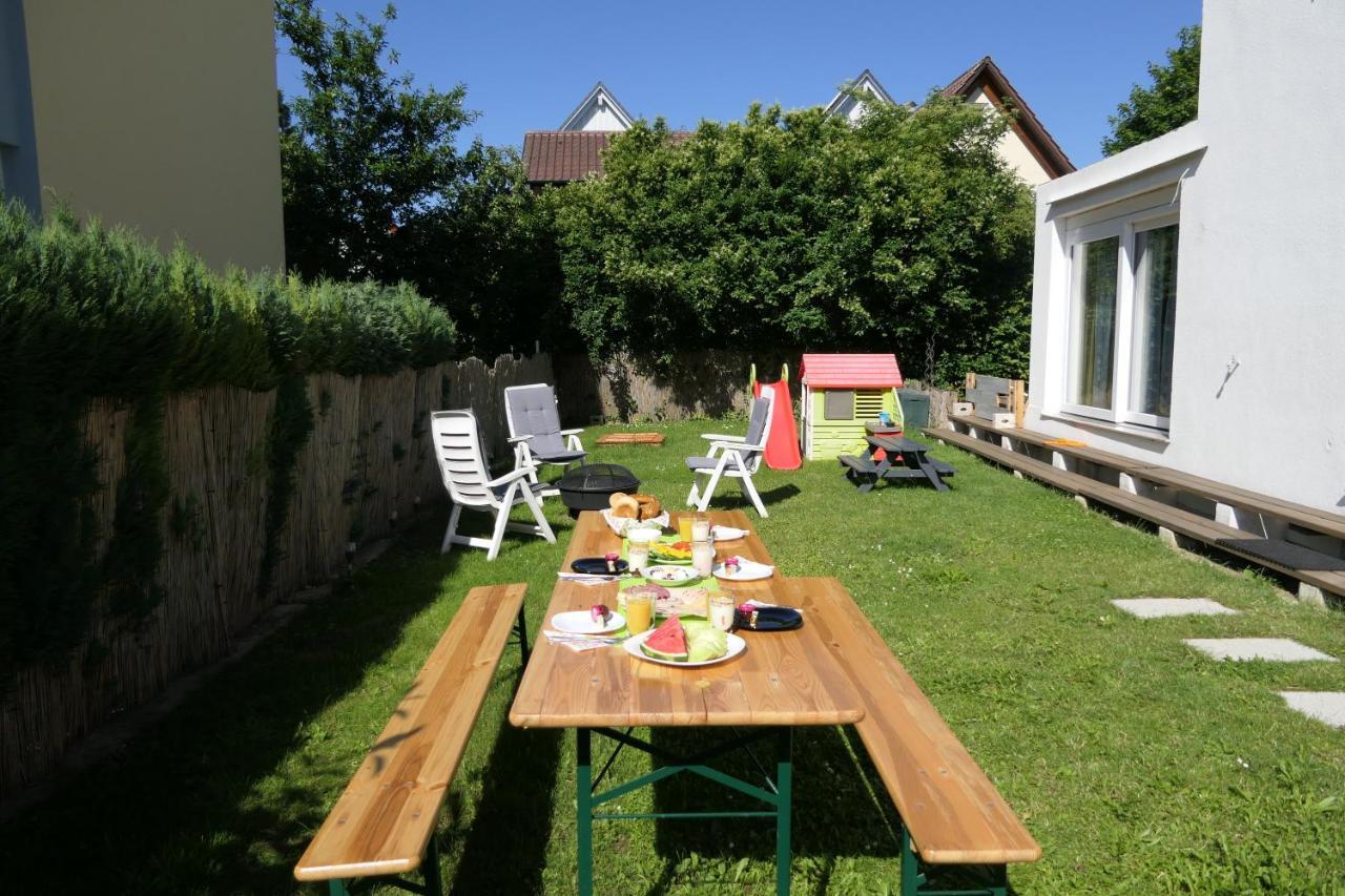 Ferienwohnung Am Bodensee- Zentrale Lage, Free Parking And Wifi, 109 M2, Privater Garten, 7 Gaeste, 2X Kingsize Boxspringbett, Familienfreundlich Friedrichshafen Ngoại thất bức ảnh